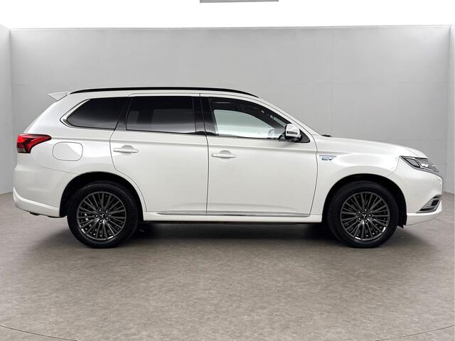 Mitsubishi OUTLANDER 2.4 PHEV S-Edition 210PK Pano Parelmoer 360 Camera LED Carplay Cruise Leder Clima PDC 18"LMV