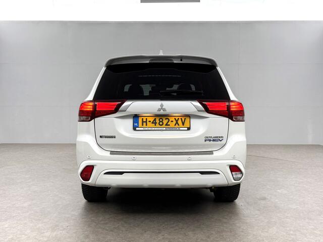 Mitsubishi OUTLANDER 2.4 PHEV S-Edition 210PK Pano Parelmoer 360 Camera LED Carplay Cruise Leder Clima PDC 18"LMV