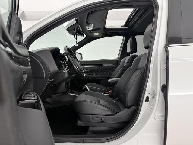 Mitsubishi OUTLANDER 2.4 PHEV S-Edition 210PK Pano Parelmoer 360 Camera LED Carplay Cruise Leder Clima PDC 18"LMV