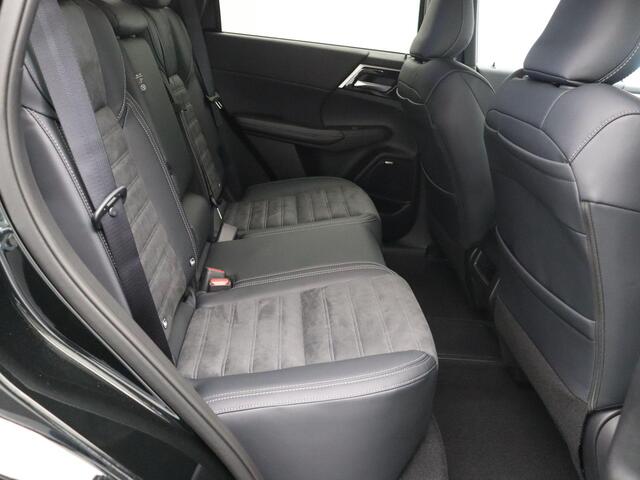 Mitsubishi OUTLANDER 2.4 PHEV Business Edition | Elektrisch verstelbare bestuurderstoel | Dodehoek detectie | Towing assist | Rondomzicht camera | Kunstlederen bekleding |