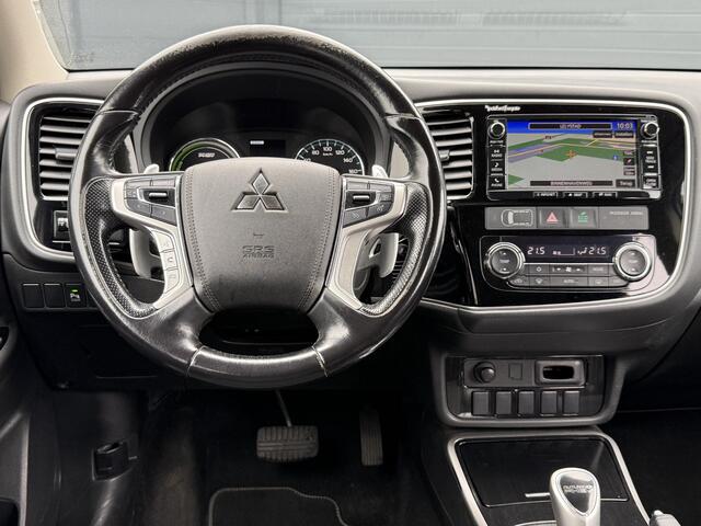 Mitsubishi OUTLANDER 2.0 PHEV Executive Edition Navi,Camera,Alcantara,Trekhaak,Stoelverkoeling,Stoelverwarming,Pdc V+A,Clima,Cruise,Dealer Onderhouden,Nieuwe Apk bij Aflevering
