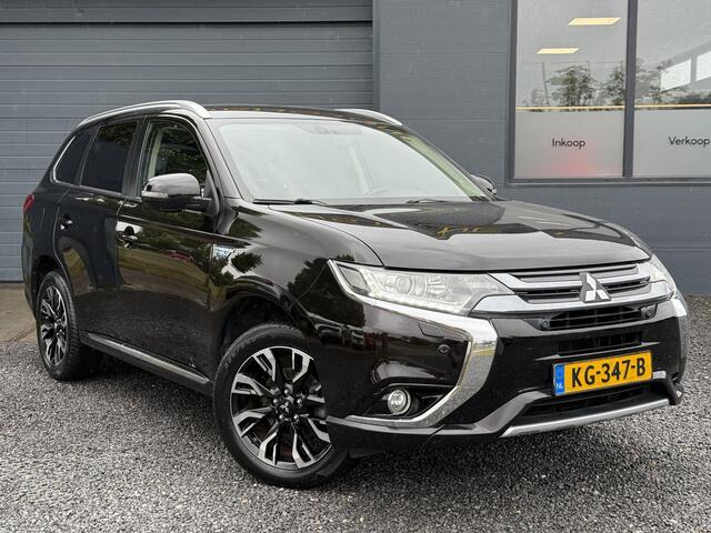 Mitsubishi OUTLANDER 2.0 PHEV Executive Edition Navi,Camera,Alcantara,Trekhaak,Stoelverkoeling,Stoelverwarming,Pdc V+A,Clima,Cruise,Dealer Onderhouden,Nieuwe Apk bij Aflevering