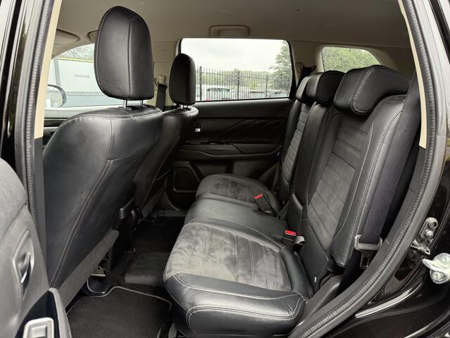 Mitsubishi OUTLANDER 2.0 PHEV Executive Edition Navi,Camera,Alcantara,Trekhaak,Stoelverkoeling,Stoelverwarming,Pdc V+A,Clima,Cruise,Dealer Onderhouden,Nieuwe Apk bij Aflevering
