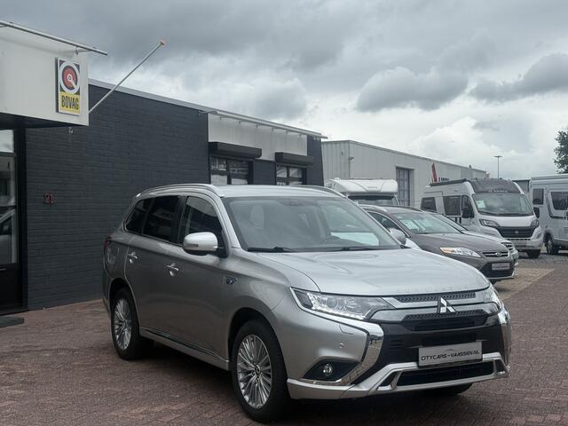 Mitsubishi OUTLANDER 2.4 PHEV S-Edition 4x4 224 pk plug in hybride automaat apple carplay camera climate ctr cruise ctr half/leder alcantara dagrijverlichting led dealer onderhouden