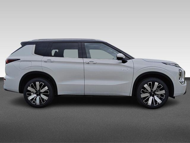 Mitsubishi OUTLANDER 2.4 PHEV Instyle+ | VAN ¤ 64.930,00 VOOR 62.930,00 | UIT VOORRAAD LEVERBAAR