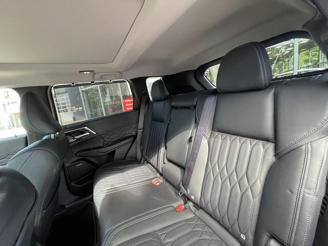 Mitsubishi OUTLANDER 2.4 PHEV Instyle