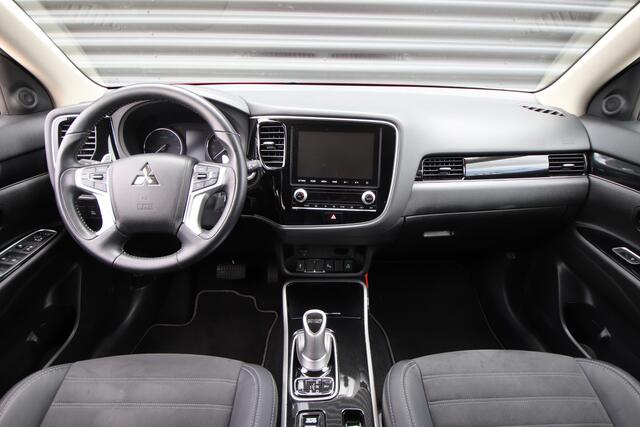 Mitsubishi OUTLANDER 2.4 PHEV Intense 1e eigenaar, Dealer O.H. Trekhaak