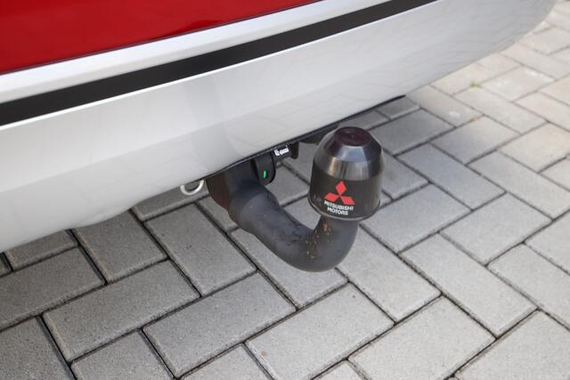 Mitsubishi OUTLANDER 2.4 PHEV Intense 1e eigenaar, Dealer O.H. Trekhaak