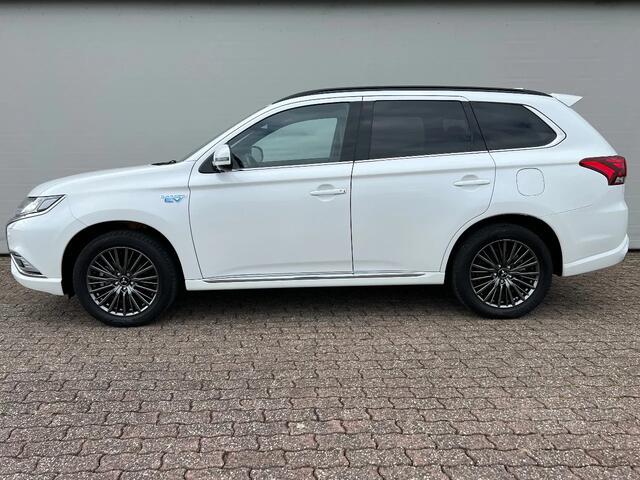 Mitsubishi OUTLANDER 2.4 PHEV Instyle, Leder, Schuifdak, Trekhaak NL auto!