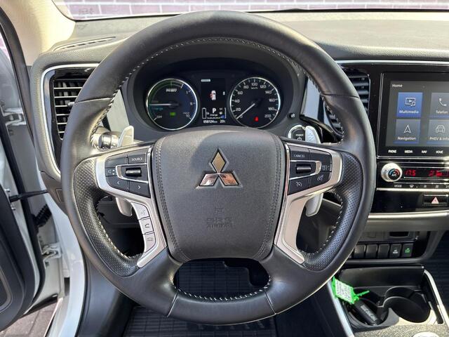 Mitsubishi OUTLANDER 2.4 PHEV Intense+ | Navigatie | Cruise Control | Stoelverwarming | Achteruitrijcamera | Half-Lederen Bekleding | Climate Control