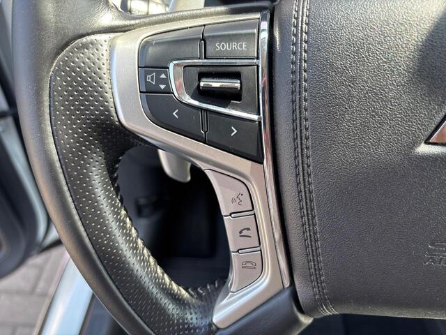 Mitsubishi OUTLANDER 2.4 PHEV Intense+ | Navigatie | Cruise Control | Stoelverwarming | Achteruitrijcamera | Half-Lederen Bekleding | Climate Control