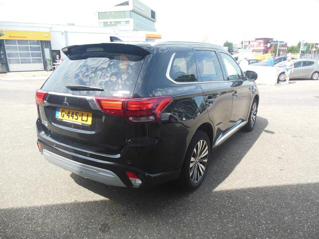 Mitsubishi OUTLANDER 2.4 PHEV Intense+ Automaat Staat in Hardenberg