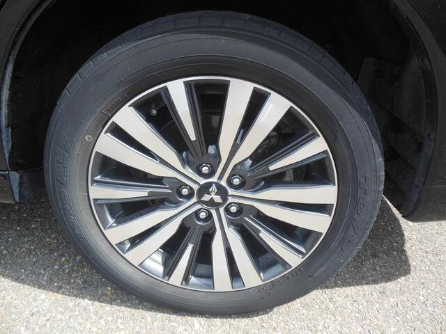 Mitsubishi OUTLANDER 2.4 PHEV Intense+ Automaat Staat in Hardenberg