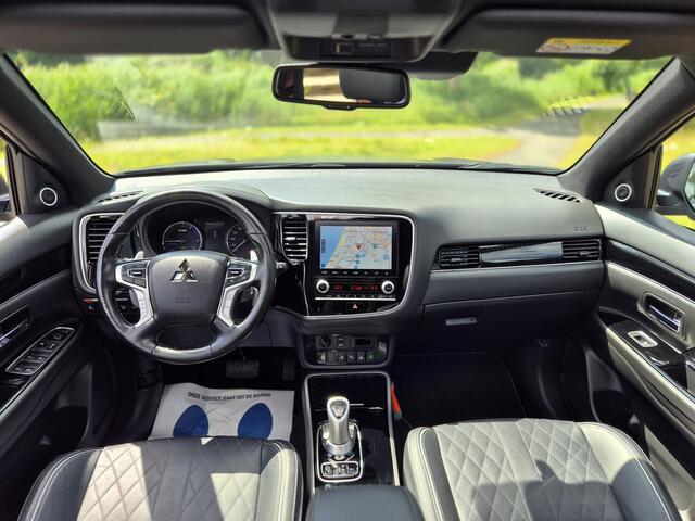 Mitsubishi OUTLANDER 2.4 PHEV Instyle