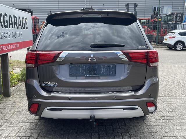 Mitsubishi OUTLANDER 2.4 PHEV Instyle 18"/Trekhaak/LED/Leder/Zonnedak/Stoel + stuurverwarming/Dodehoek/PDC v+a/360 Camera/Apple Carplay & Android Auto
