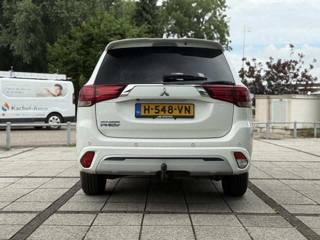 Mitsubishi OUTLANDER 2.4 PHEV Pure | Camera | Carplay | Stoelverwarming |