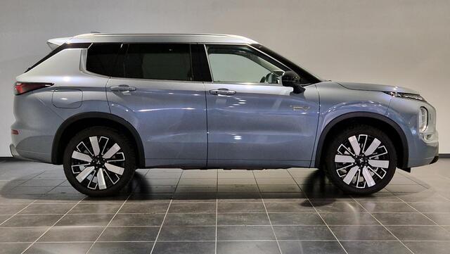 Mitsubishi OUTLANDER 2.4 PHEV Instyle | Trekhaak | Instaplijsten | Leder | Panoramadak