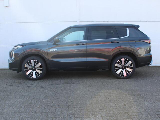 Mitsubishi OUTLANDER 2.4 PHEV First Edition / ¤3000,- Voordeel Op Nieuwprijs / Nieuw Model 2025 / Elektrische Range 86 KM WLTP / 1600KG Trekgewicht / 8 Jaar Fabrieksgarantie