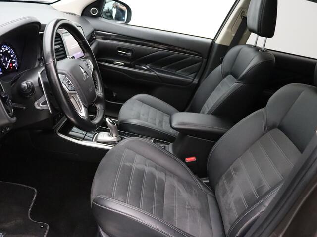 Mitsubishi OUTLANDER 240pk PHEV Intense+ Automaat 360° Camera | Cruise | Parkeersens. v+a | Stoel-/stuurverw. | Trekhaak | Panoramadak