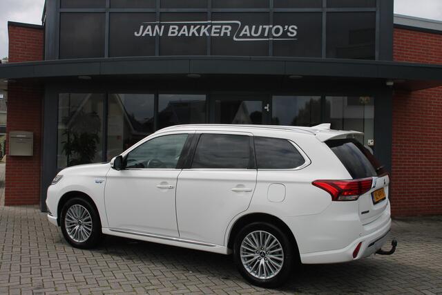 Mitsubishi OUTLANDER 2.4 PHEV Intense ? Trekhaak ? Automaat ? Rijklaar ?