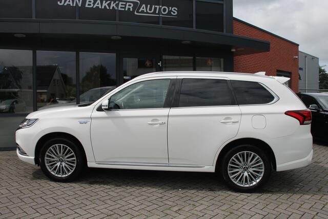 Mitsubishi OUTLANDER 2.4 PHEV Intense ? Trekhaak ? Automaat ? Rijklaar ?