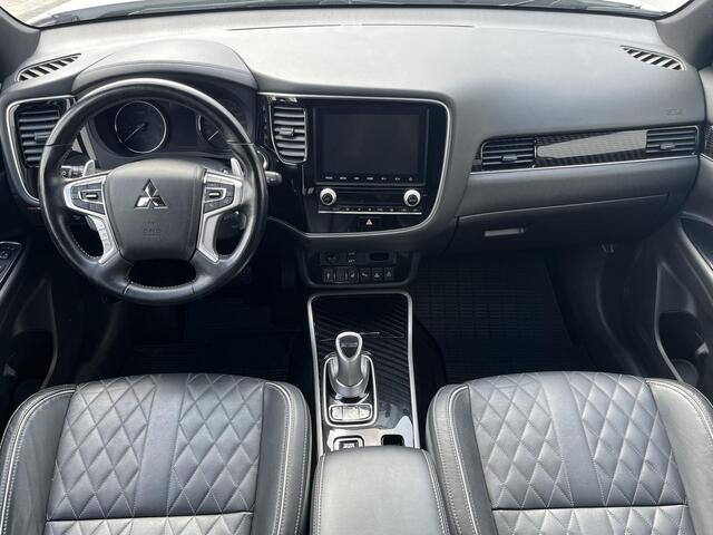 Mitsubishi OUTLANDER 2.4 PHEV Intense / Stuur- & Stoelverwarming / Rondzichtcamera / Apple Carplay/Android Auto / Cruise Control / Onderhouden /