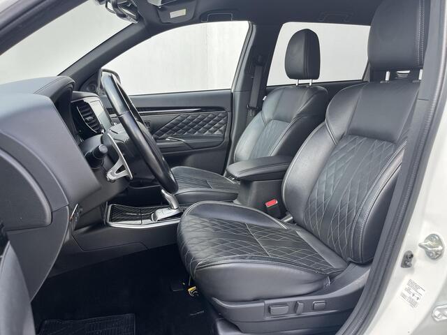 Mitsubishi OUTLANDER 2.4 PHEV Intense / Stuur- & Stoelverwarming / Rondzichtcamera / Apple Carplay/Android Auto / Cruise Control / Onderhouden /