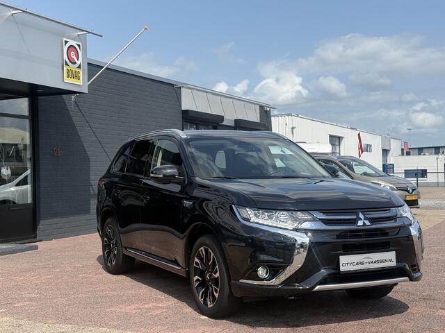 Mitsubishi OUTLANDER 2.0 PHEV Premium 4wd 122 pk plug in hybride automaat apple carplay camera climate ctr cruise ctr half/leder alcantara dagrijverlichting led dealer onderhoud