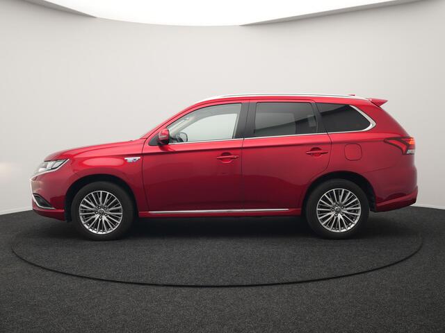 Mitsubishi OUTLANDER 2.4 Intense Plug in Hybrid 224pk Dealer O.H PHEV | Camera | Cruise Control | Alcantara Sportstoelen Verwarmd | Keyless entry | Apple Carplay | Navigatie | DAB |