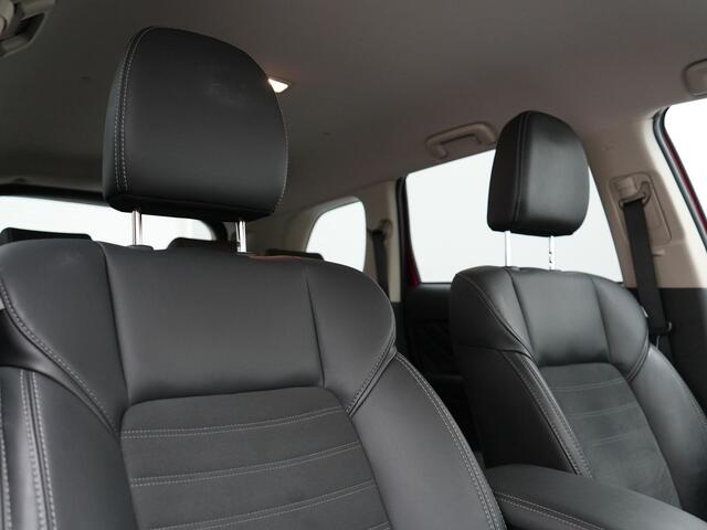 Mitsubishi OUTLANDER 2.4 Intense Plug in Hybrid 224pk Dealer O.H PHEV | Camera | Cruise Control | Alcantara Sportstoelen Verwarmd | Keyless entry | Apple Carplay | Navigatie | DAB |