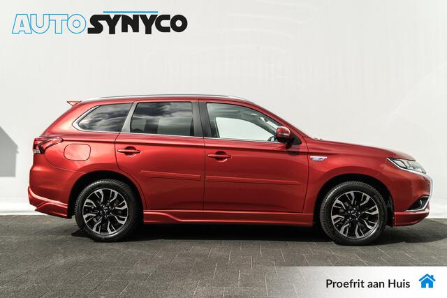 Mitsubishi OUTLANDER 2.0 PHEV instyle+ | Schuifdak | Leder | Adapt. Cruise | 18 inch LMV | Trekhaak