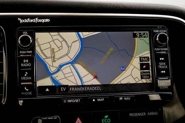 Mitsubishi OUTLANDER 2.0 PHEV instyle+ | Schuifdak | Leder | Adapt. Cruise | 18 inch LMV | Trekhaak