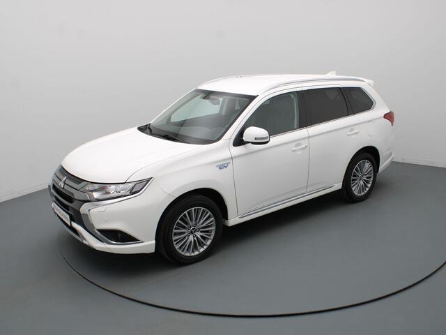 Mitsubishi OUTLANDER 240pk PHEV Intense S Automaat Camera | Cruise | Navi | Parkeersens. v+a | Stoelverw.