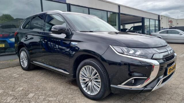 Mitsubishi OUTLANDER 2.4 PHEV Instyle + l 360 cam l Full options l Carplay