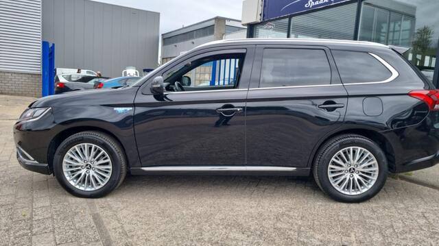 Mitsubishi OUTLANDER 2.4 PHEV Instyle + l 360 cam l Full options l Carplay