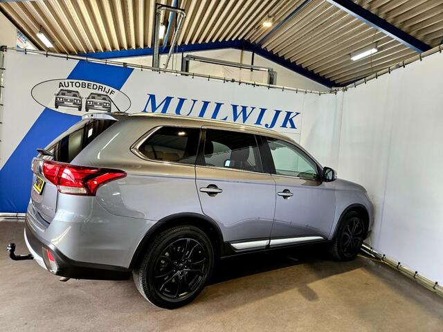 Mitsubishi OUTLANDER 2.0 Business Edition / Trekhaak / Camera