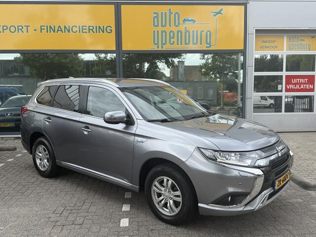 Mitsubishi OUTLANDER 2.4 PHEV Pure * Carplay * Leder / Alcantara Bekleding * Climate Controll *