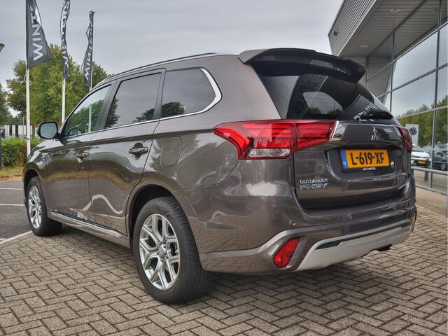 Mitsubishi OUTLANDER 2.4 PHEV Pure | Camera | Climate Control | Cruise Control | Afneembare Trekhaak | Tot 8 jaar Garantie |