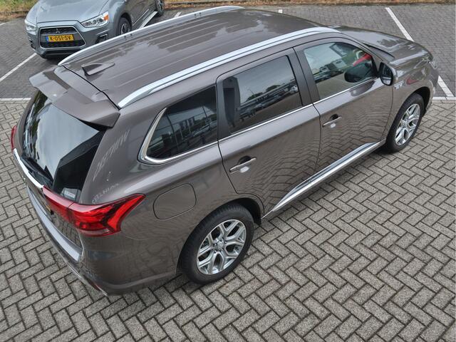 Mitsubishi OUTLANDER 2.4 PHEV Pure | Camera | Climate Control | Cruise Control | Afneembare Trekhaak | Tot 8 jaar Garantie |