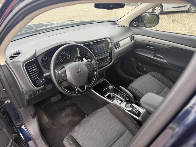 Mitsubishi OUTLANDER 2.0 Executive Edition 7 persoons | Trekhaak | Camera | 1e eigenaar