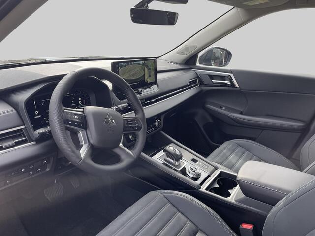 Mitsubishi OUTLANDER 2.4 PHEV First Edition Van ¤ 58.395,- voor ¤ 55.930,-