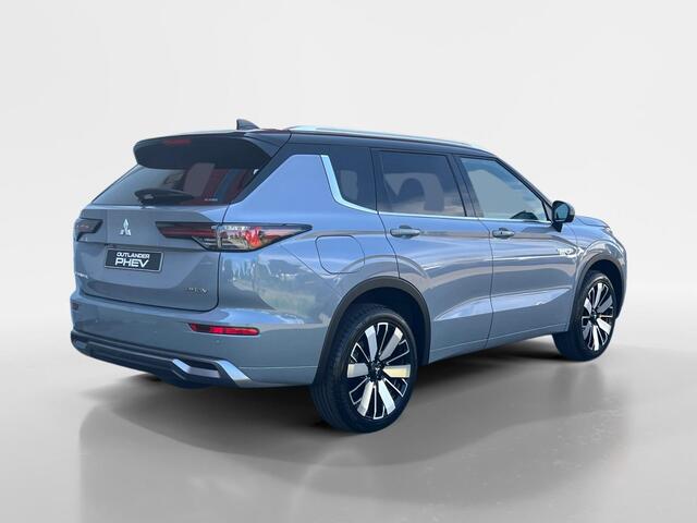 Mitsubishi OUTLANDER 2.4 PHEV Instyle+ | ¤2000 Voorraadkorting| Meest complete versie | Automatische achterklep | Stoel verwarming/ verkoeling | Schuif-kantel dak | Stoelmassage |