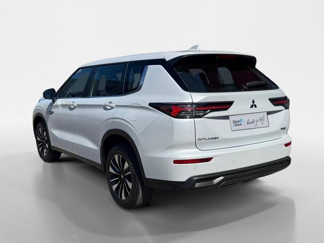 Mitsubishi OUTLANDER 2.4 PHEV Pure |¤2.000,- Voorraadkorting|Navigatie| Adaptieve cruise control| Dode hoeksensor|PDC V+A| 8 jaar garantie|