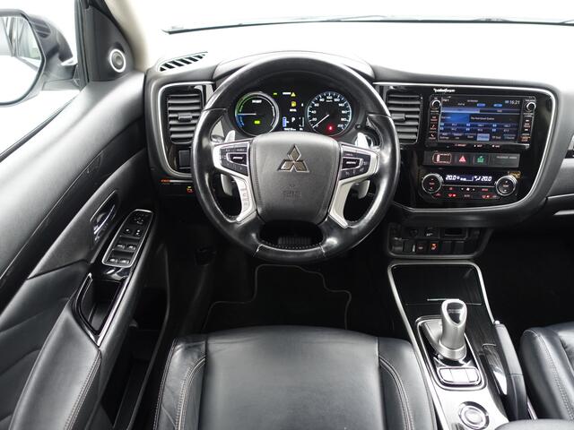 Mitsubishi OUTLANDER 2.0 PHEV 4WD instyle+ Aut- 360 Camera, Leder, Stuur/Stoelverwarming, Clima, Xenon Led