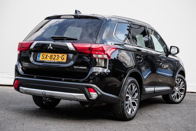 Mitsubishi OUTLANDER 2.0 150pk Aut. Connect Pro Trekhaak/ Camera/ Rockford audio/ Stoelverwarming/ DAB+