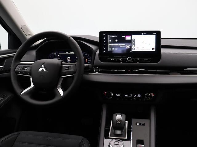 Mitsubishi OUTLANDER 2.4 PHEV First Edition | HUD | Elektrisch bedienbare achterklep | Stoel- en stuurverwarming |