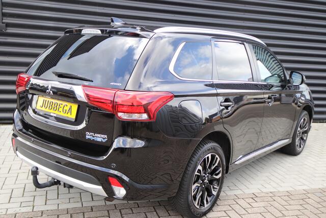 Mitsubishi OUTLANDER 2.0 PHEV instyle+ Trekhaak, Opendak, Adaptive Cr, Dealer O.H.