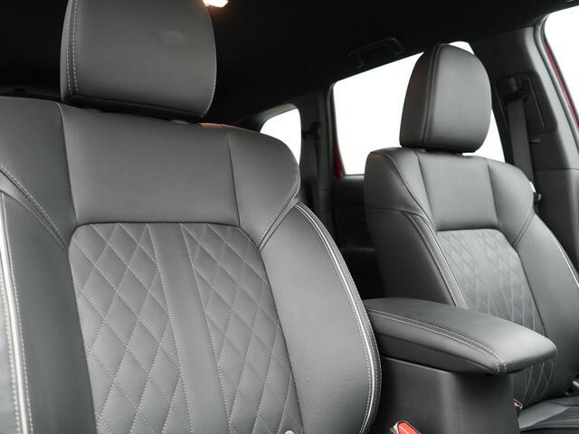 Mitsubishi OUTLANDER 2.4 Intense+ Plug In Hybrid 225pk Dealer O.H PHEV | 360 Camera | Lederen Sportstoelen Verwarmd | Keyless | Navigatie | Stuur Verwarmd | Cruise Control | Blis | DAB |