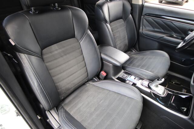 Mitsubishi OUTLANDER 2.4 PHEV Intense Trekhaak, PDC