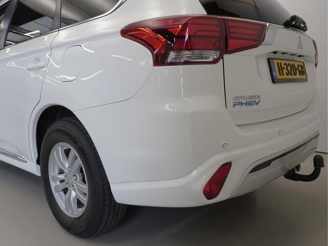 Mitsubishi OUTLANDER 2.4 PHEV Pure | APP Connect | Trekhaak | NL Auto | Garantie tot 24-01-2028